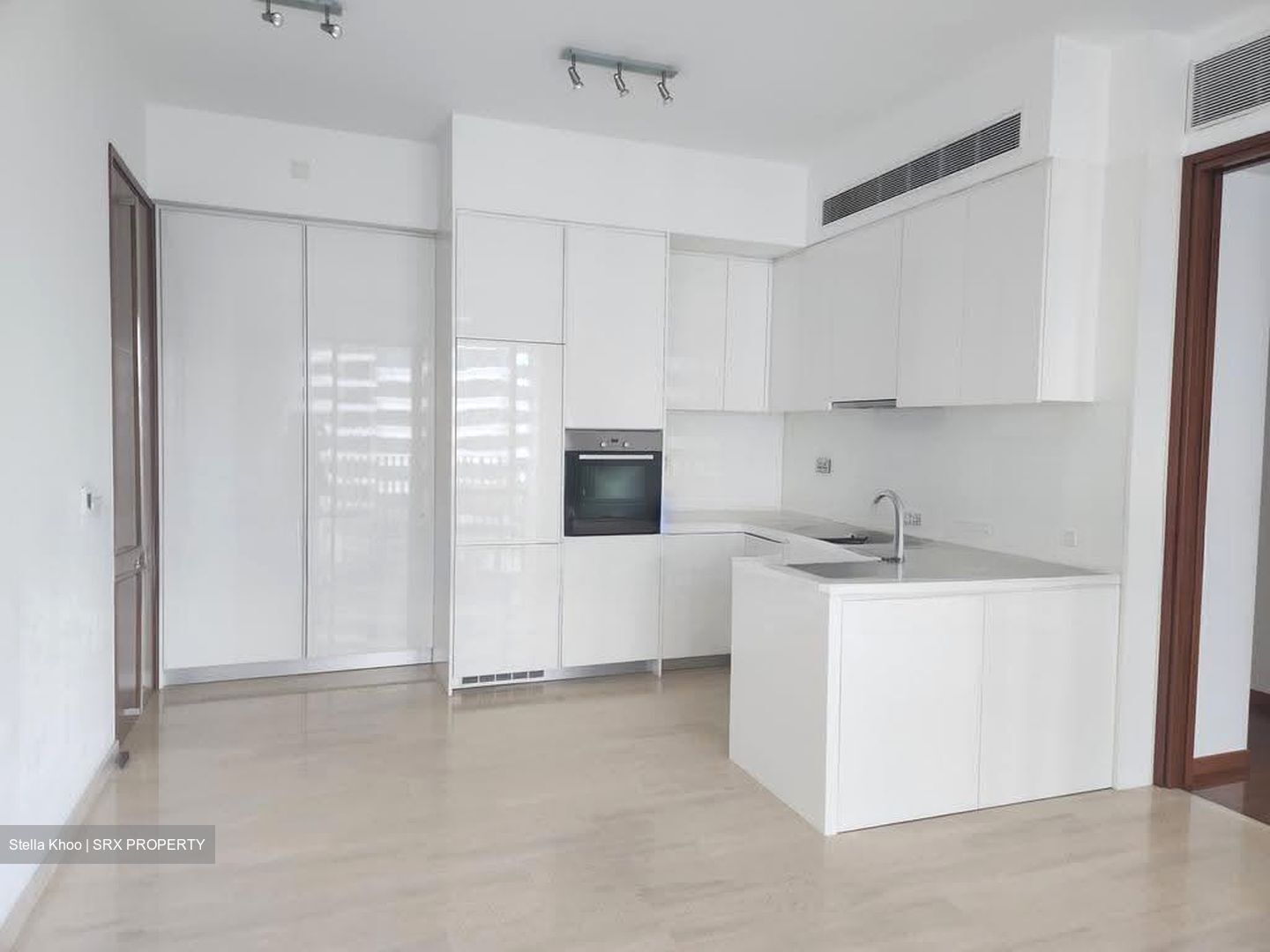 L'Viv (D11), Apartment #614611191
